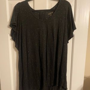 🌟FREE WITH ANY BUNDLE🌟 Flutter Sleeve Tee